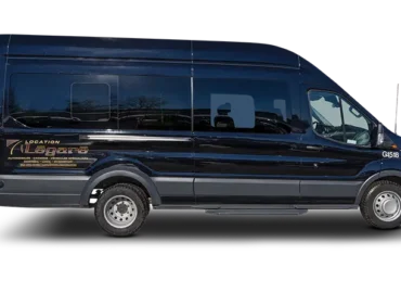 picture of a black Business minivan